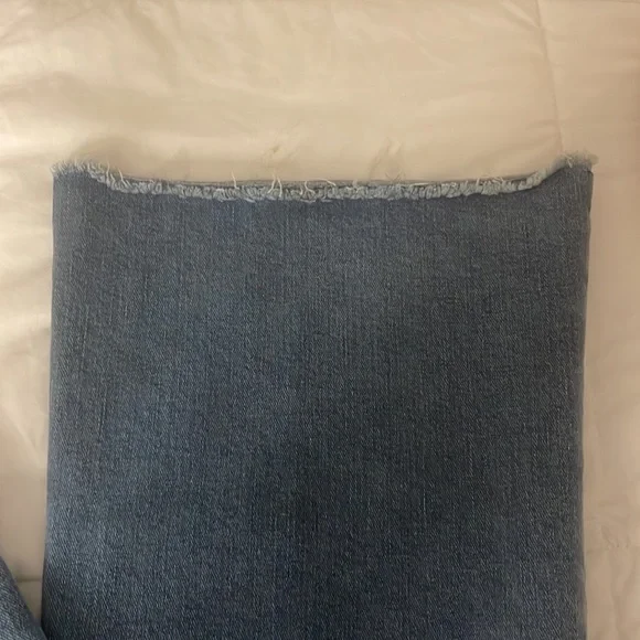 Good American - Picture 4 of 5